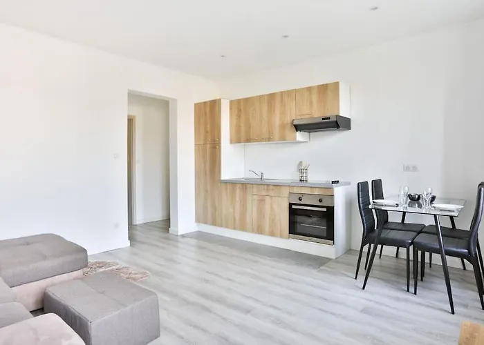 Suite Lumineux Et Moderne, Parking Gratuit, Mulhouse Centre