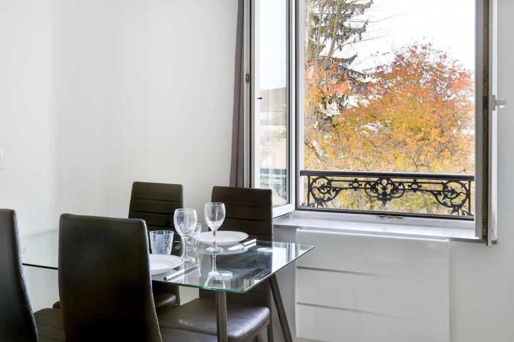 Apartment Lumineux Et Moderne, Parking Gratuit, Centre *